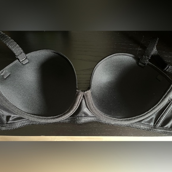 Freya Deco 28E Black Strapless Convertible Moulded Cup Bra - Picture 6 of 11